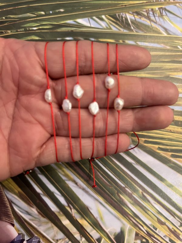 PULSERA PERLA CULTIVADA HILO ROJO AJUSTABLE