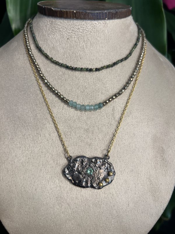 COLLAR DIJE NEGRO CON ZIRCONIA